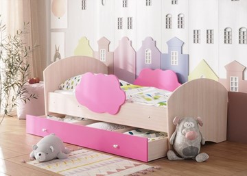 Детская кровать с бортиками Тучка с ящиком, корпус Дуб млечный, фасад Розовый в Кургане